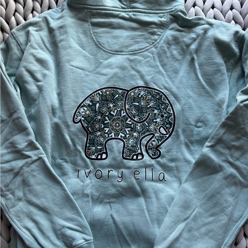 Ivory Ella Teal Elephant Graphic Pullover